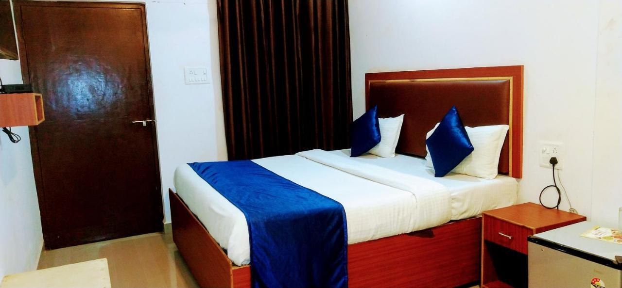 Fullmoon Beach Place Candolim Exterior foto