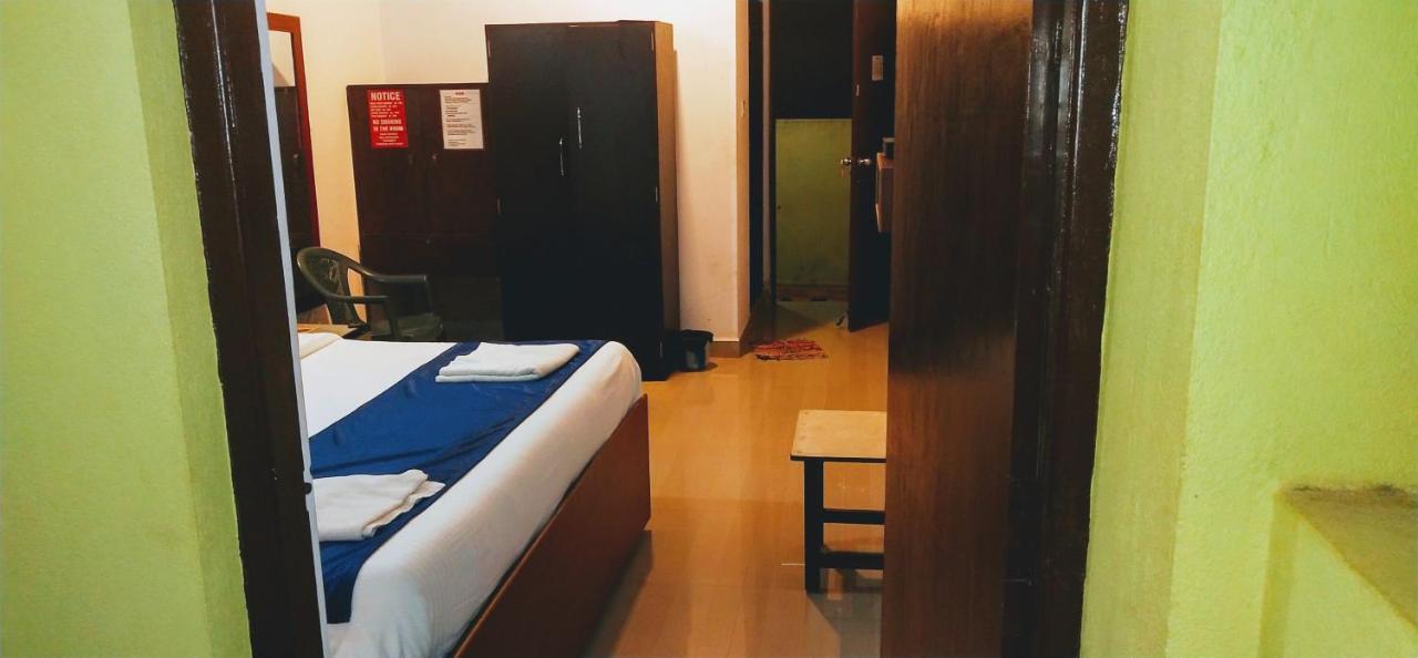 Fullmoon Beach Place Candolim Exterior foto